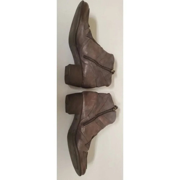 Gidigio Size 38 Charcoal Gray Leather w/ Suede Bootie / Ankle Booties  Italy EUC - Picture 9 of 12